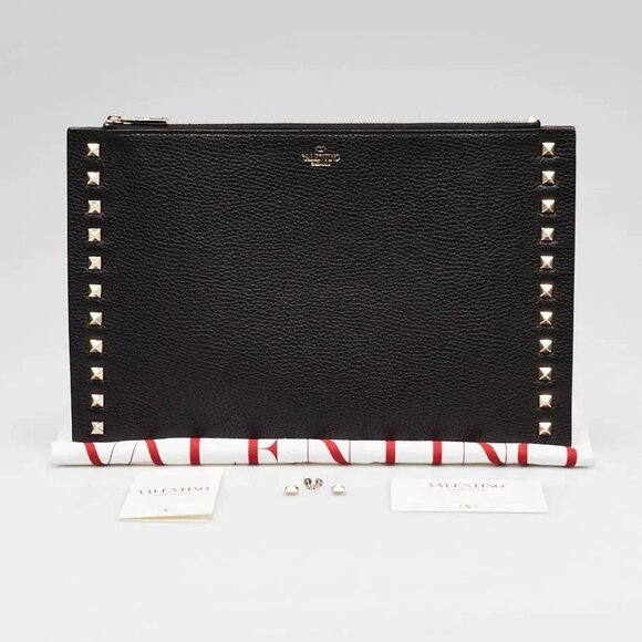 Valentino Black Pebbled Leather Large Rockstud Flat Pouch Bag - Picture 2 of 9